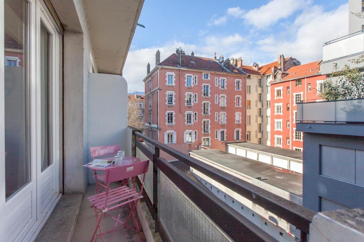 Montagnes Russes Lägenhet Grenoble Exteriör bild